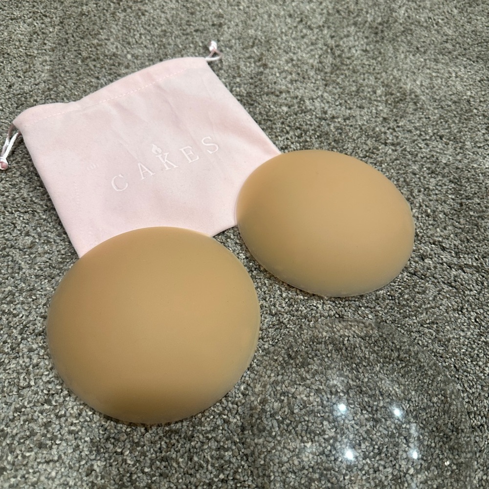 Cake Body Plus Silicone Nipple Covers (DD and up)
